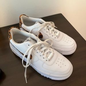 Women's size 9 Nike Cheetah Print Pixel FE Air Force Ones. Nike Cv8481